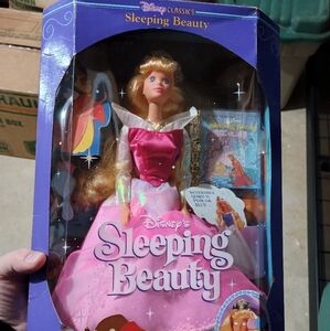 NWT 🎀SALE🎀 Disney Sleeping Beauty Aurora Barbie